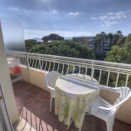 Studio 3 étoiles Vue mer 150m Plages Parking Clim WIFI Cannes Chambre photo
